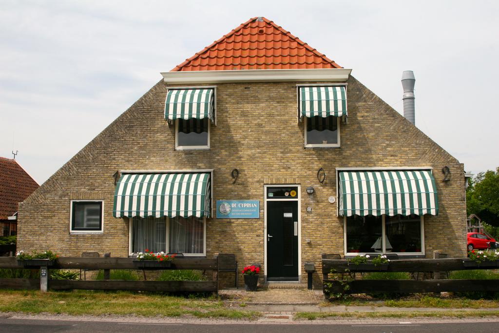 De Cyprian Bed & Breakfast Kaard Exterior foto